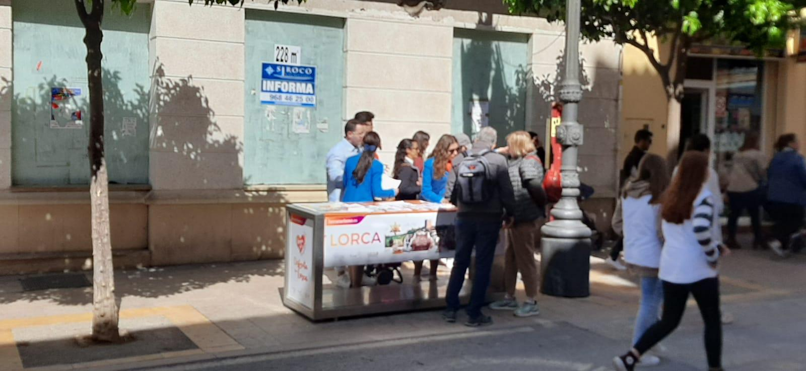Los visitantes, turistas y público en general atendido en los Puntos de Información, los diez días de la Semana Santa de Lorca, superan las cifras del año prepandémico, el 2019