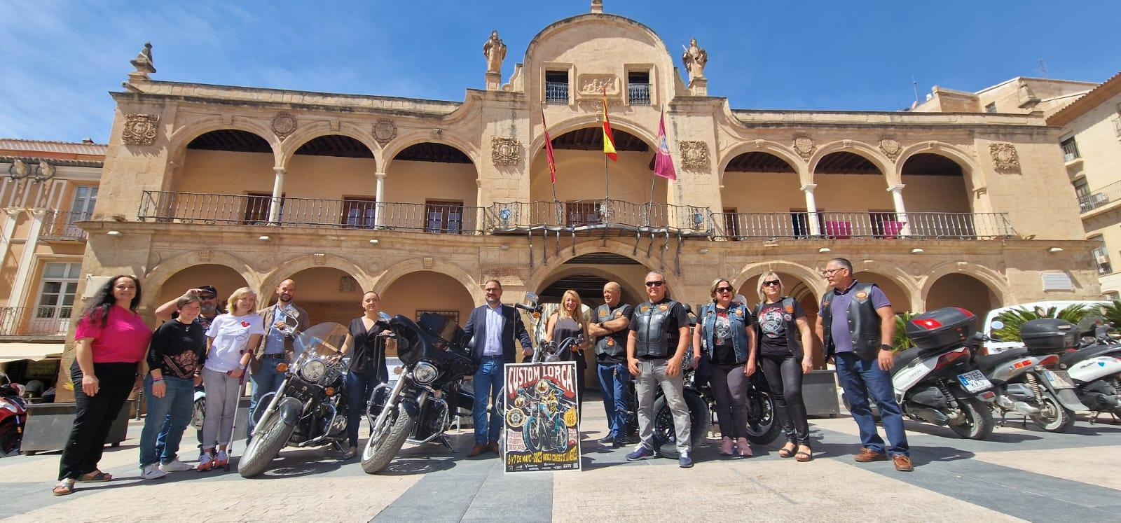 El sexto festival ‘Custom Lorca’ tendrá lugar este fin de semana en el antiguo Convento de La Merced y participarán mototuristas de toda la geografía española