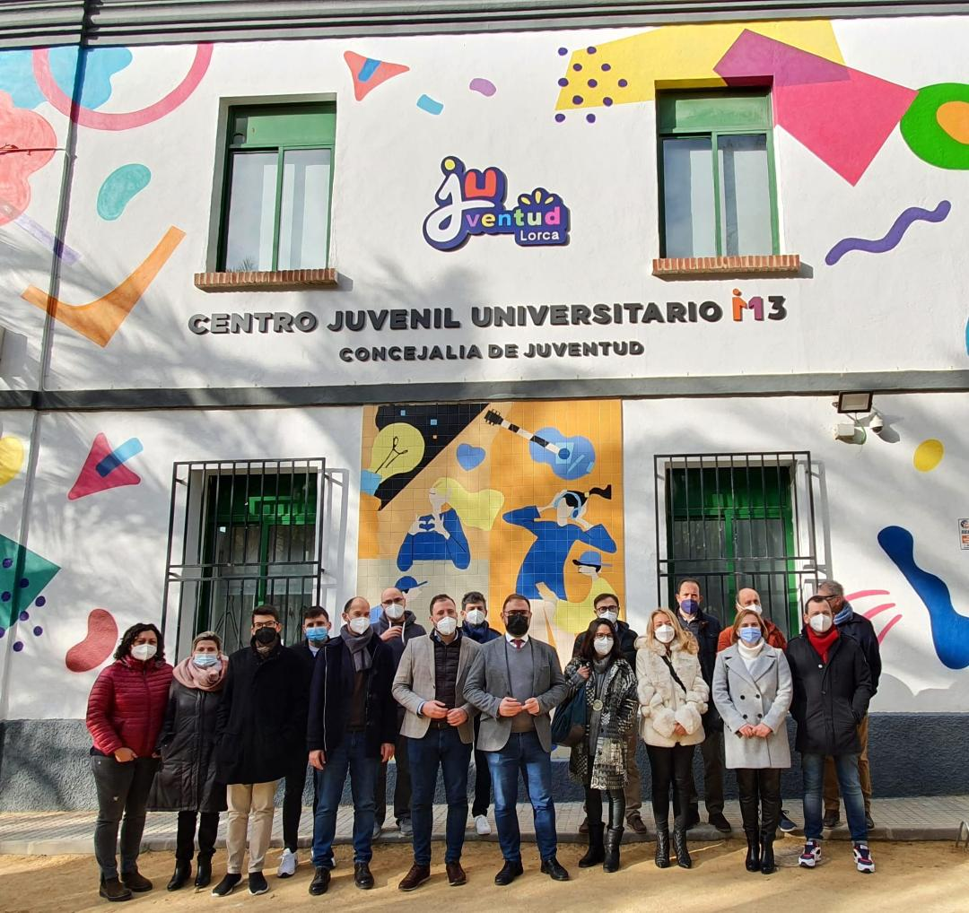 El Alcalde de Lorca inaugura un Centro Juvenil Universitario M13 completamente renovado para ofrecer más espacios de ocio y más servicios a los jóvenes del municipio