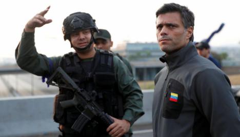 Fracasa el Golpe de Estado en Venezuela y Leopoldo López se refugia en la Embajada de España
