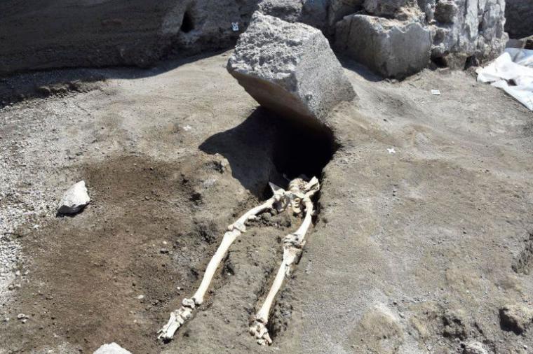 Encuentran el esqueleto de un hombre decapitado por la erupción del Vesubio
 